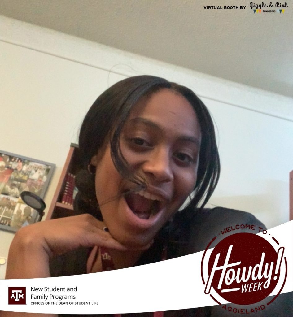 A Virtual Photo Booth For Howdy Week! - Giggle and Riot Funbooths